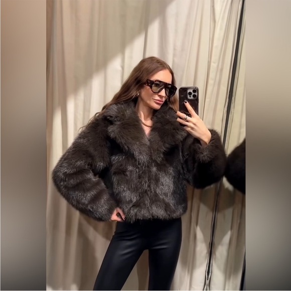 ZARA SHORT FAUX FUR COAT - Picture 3 of 16